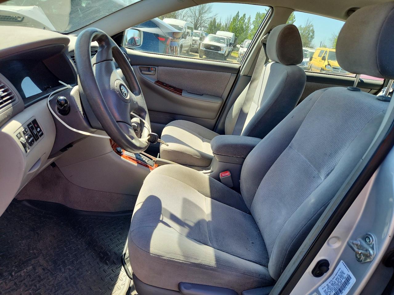 2005 TOYOTA COROLLA LE photo 13