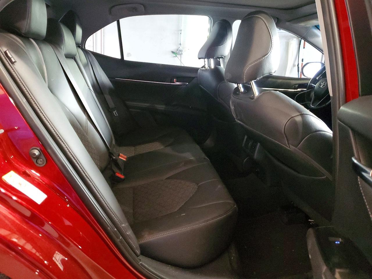 2018 TOYOTA CAMRY XSE photo 19