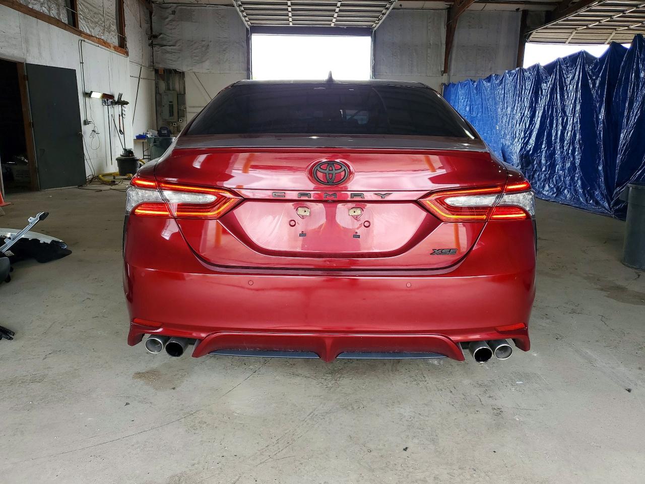 2018 TOYOTA CAMRY XSE photo 11