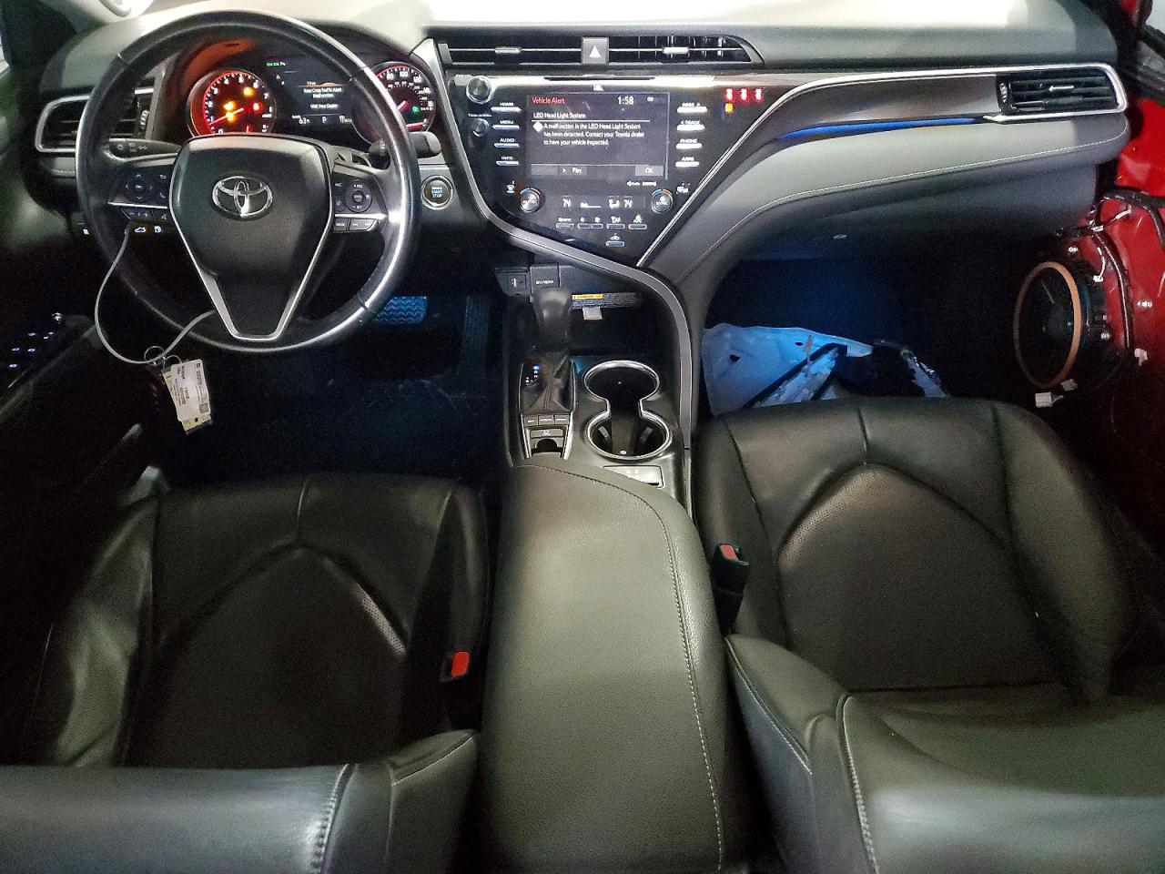 2018 TOYOTA CAMRY XSE photo 15