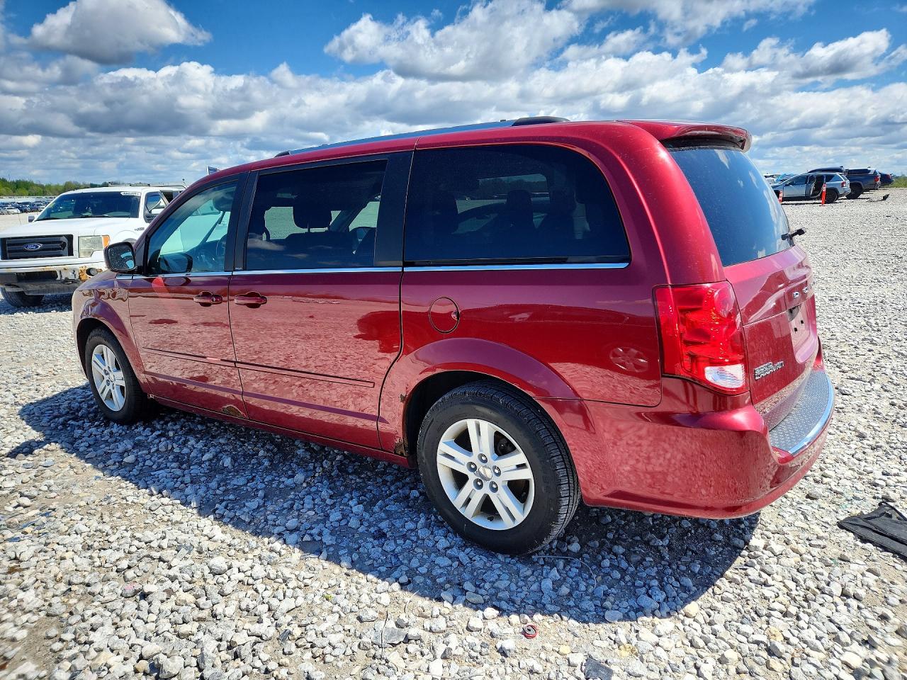 2011 DODGE GRAND CARAVAN CREW photo 3