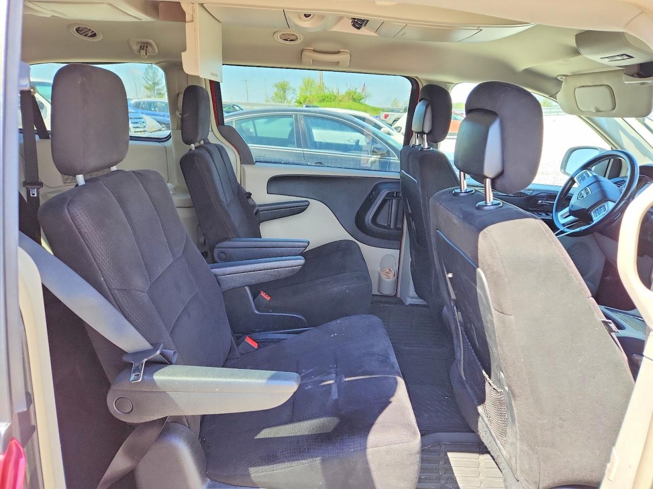 2011 DODGE GRAND CARAVAN CREW photo 21