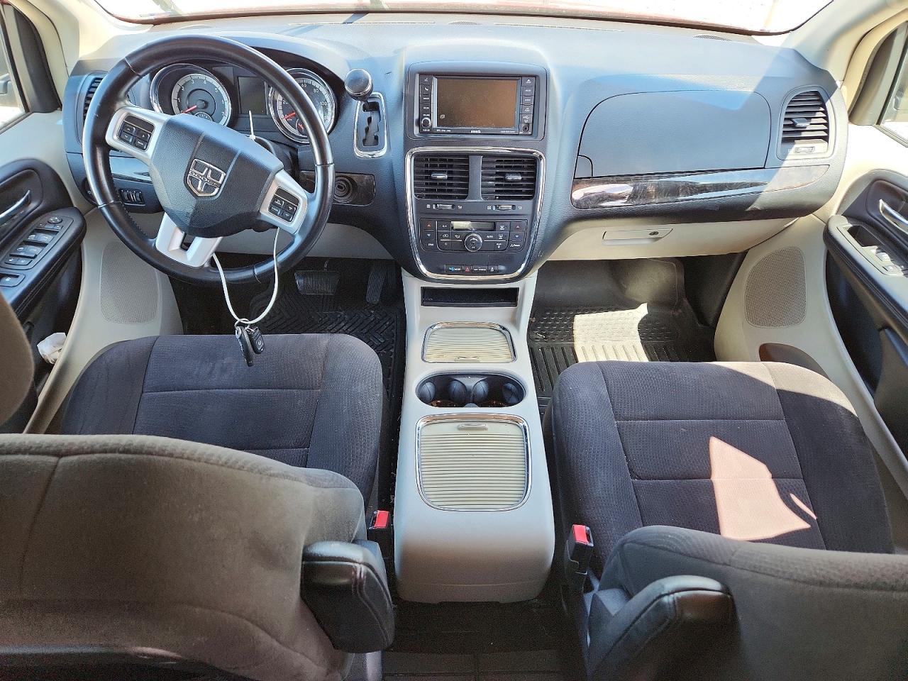 2011 DODGE GRAND CARAVAN CREW photo 15