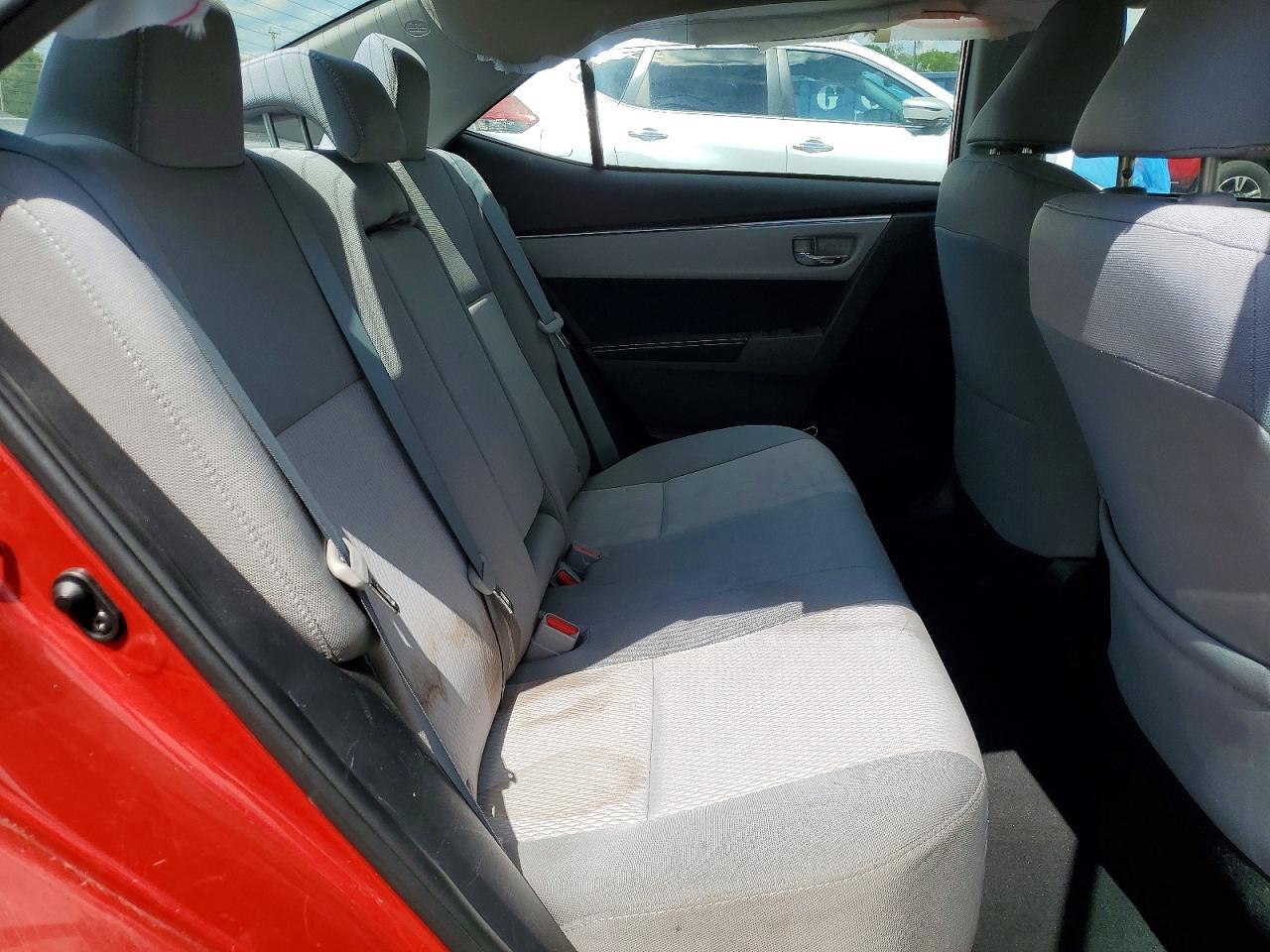 2015 TOYOTA COROLLA LE photo 28