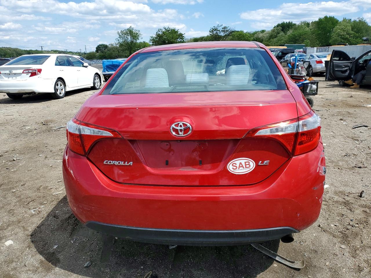 2015 TOYOTA COROLLA LE photo 16