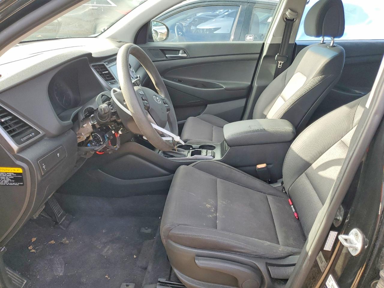 2017 HYUNDAI TUCSON SE photo 13
