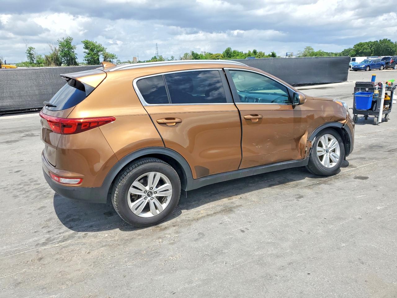 2017 KIA SPORTAGE LX photo 5