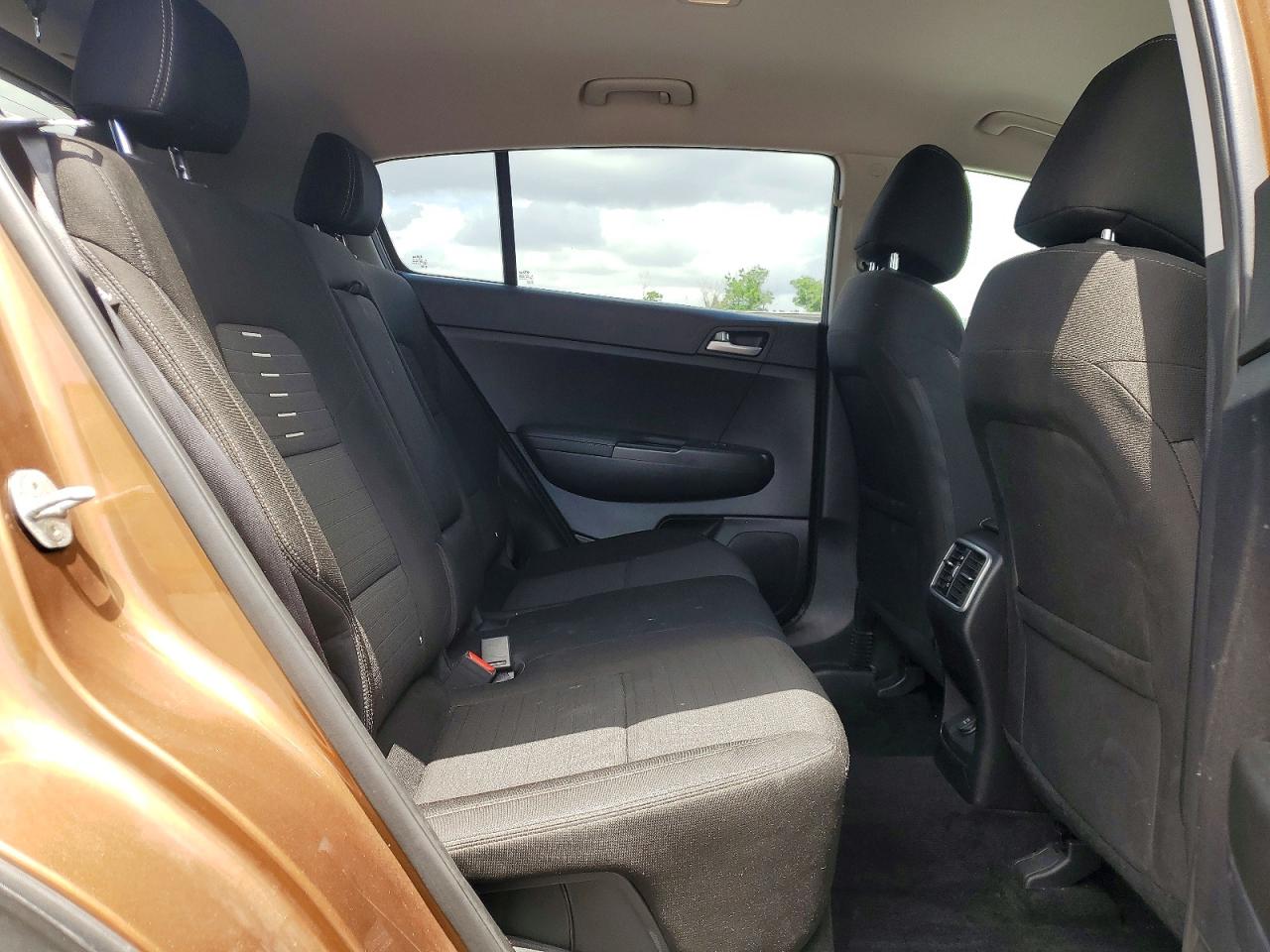 2017 KIA SPORTAGE LX photo 21