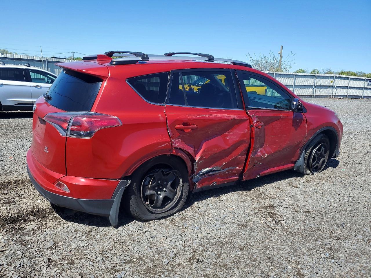 2017 TOYOTA RAV4 LE photo 5