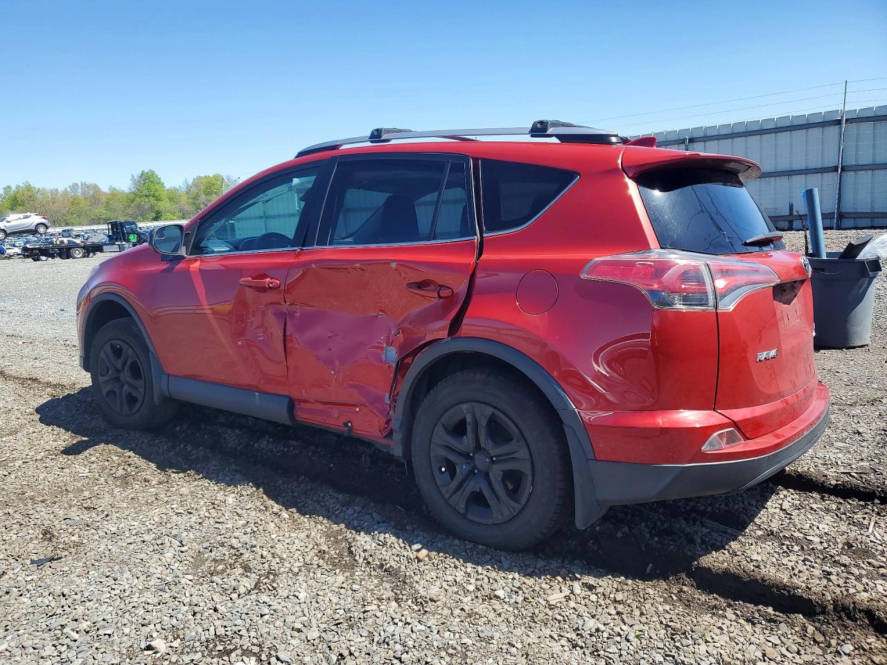 2017 TOYOTA RAV4 LE photo 3
