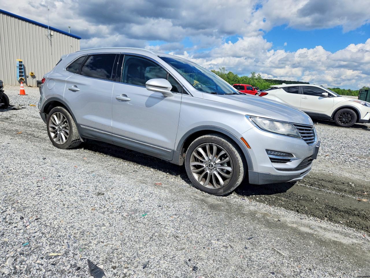 2017 LINCOLN MKC RESERVE photo 10