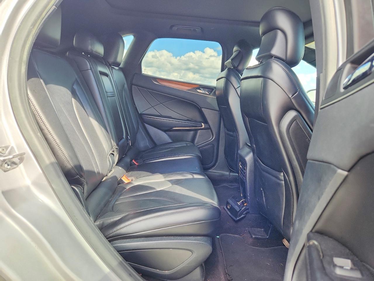 2017 LINCOLN MKC RESERVE photo 31