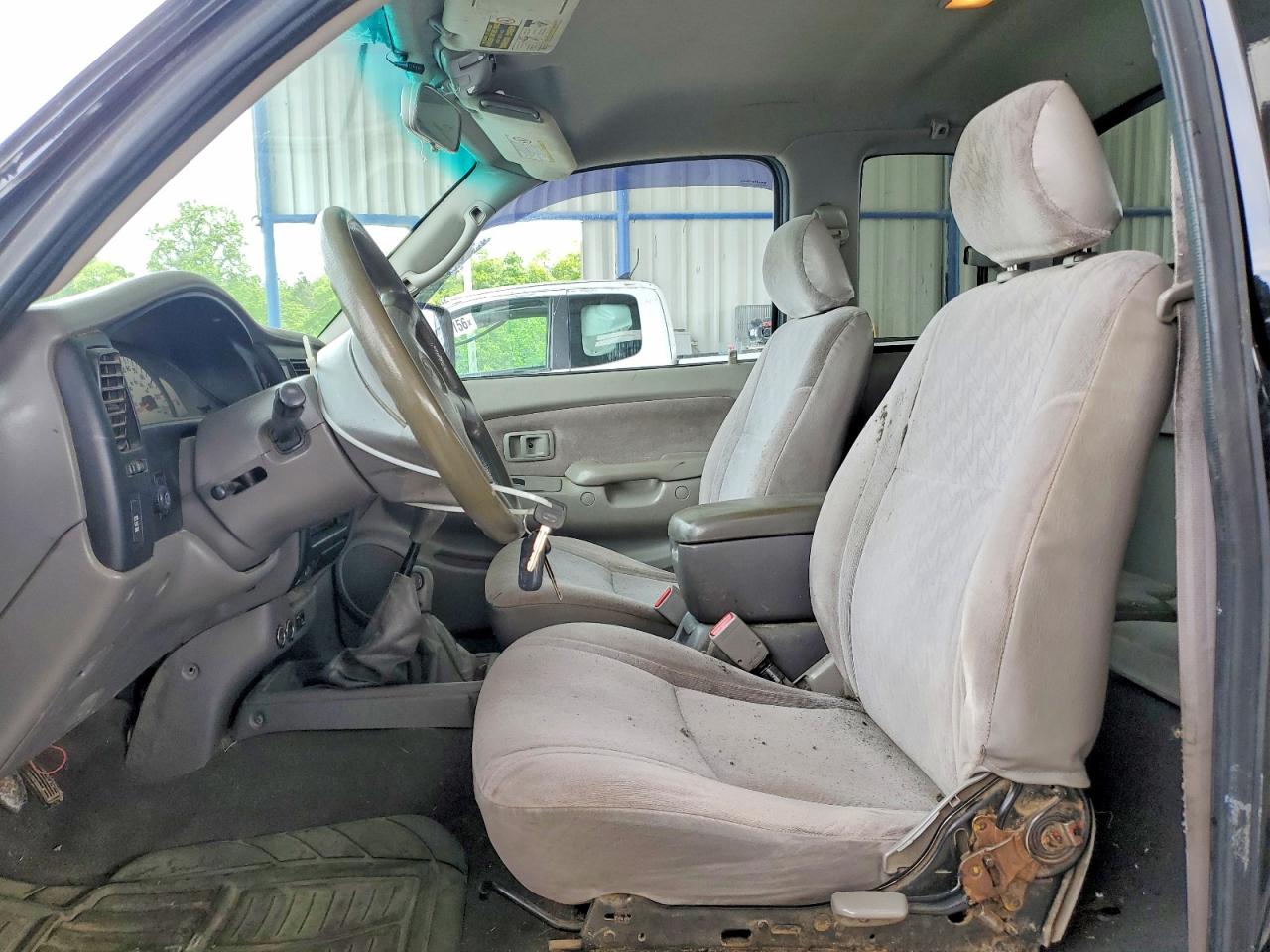 2001 TOYOTA TACOMA XTRACAB photo 19