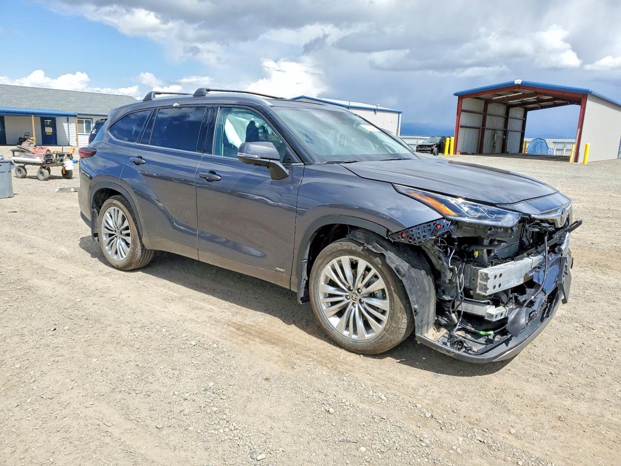 2025 TOYOTA HIGHLANDER HYBRID PLATINUM photo 10