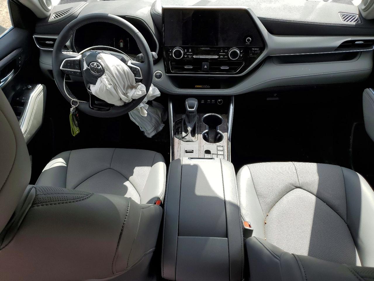 2025 TOYOTA HIGHLANDER HYBRID PLATINUM photo 22