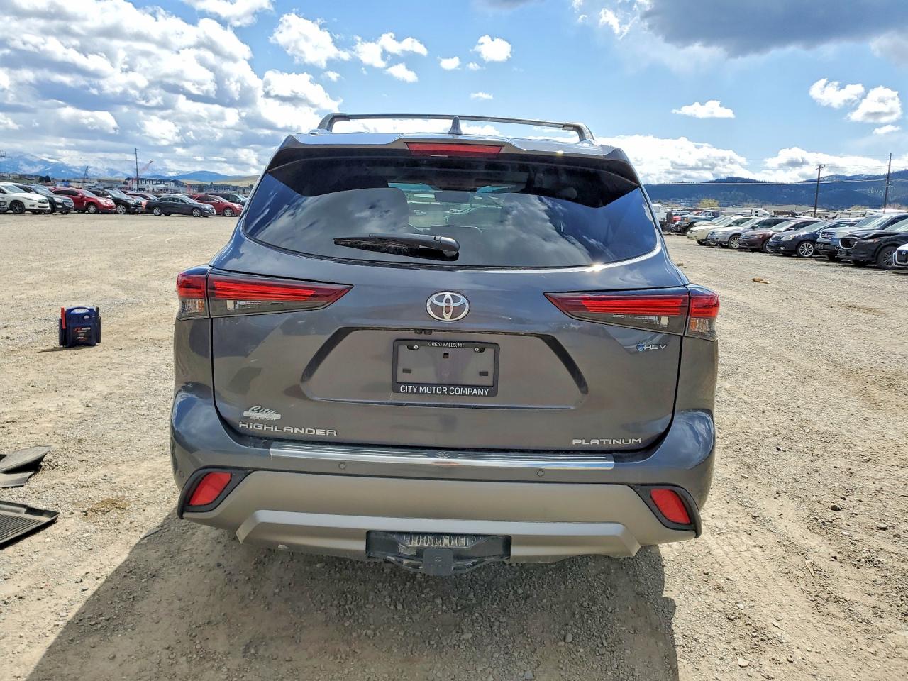2025 TOYOTA HIGHLANDER HYBRID PLATINUM photo 16