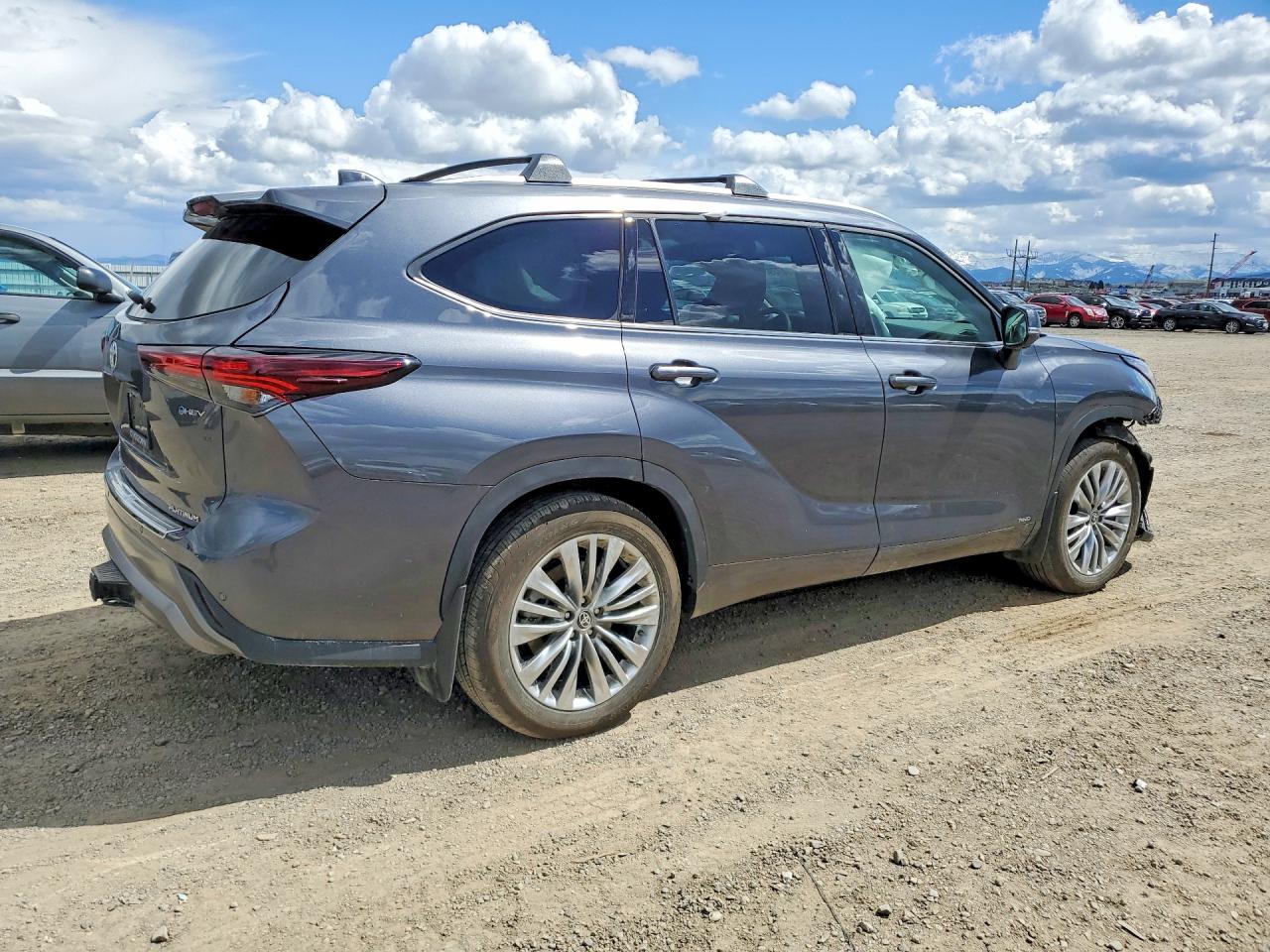 2025 TOYOTA HIGHLANDER HYBRID PLATINUM photo 7