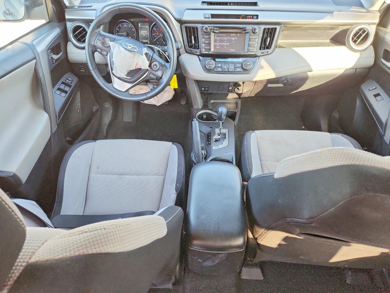 2017 TOYOTA RAV4 XLE photo 8