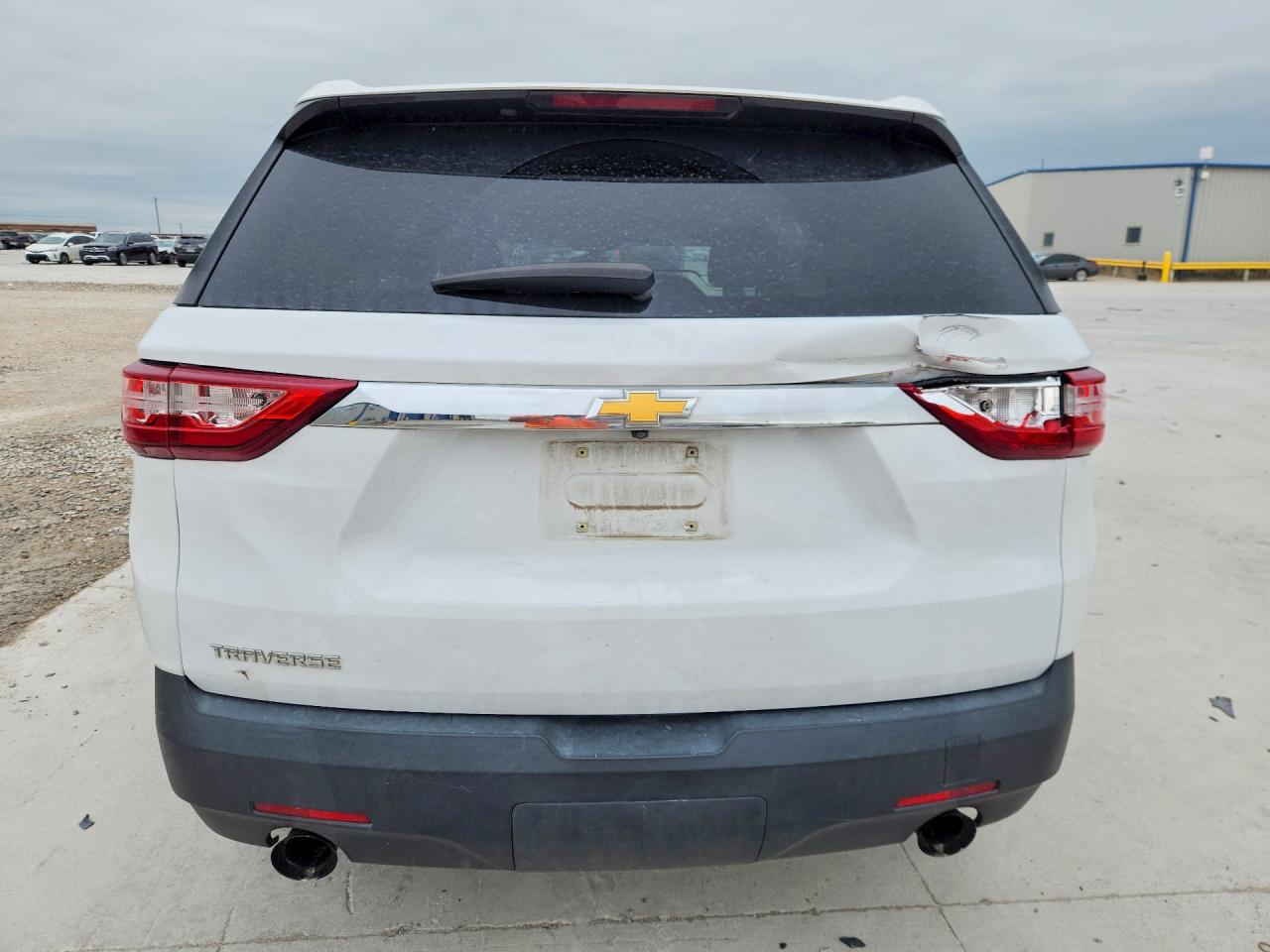 2019 CHEVROLET TRAVERSE LS photo 11
