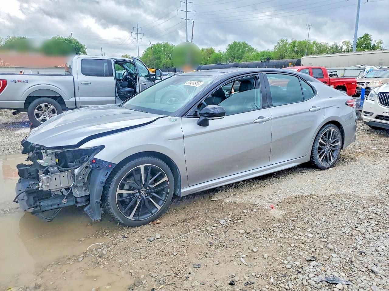 2019 TOYOTA CAMRY