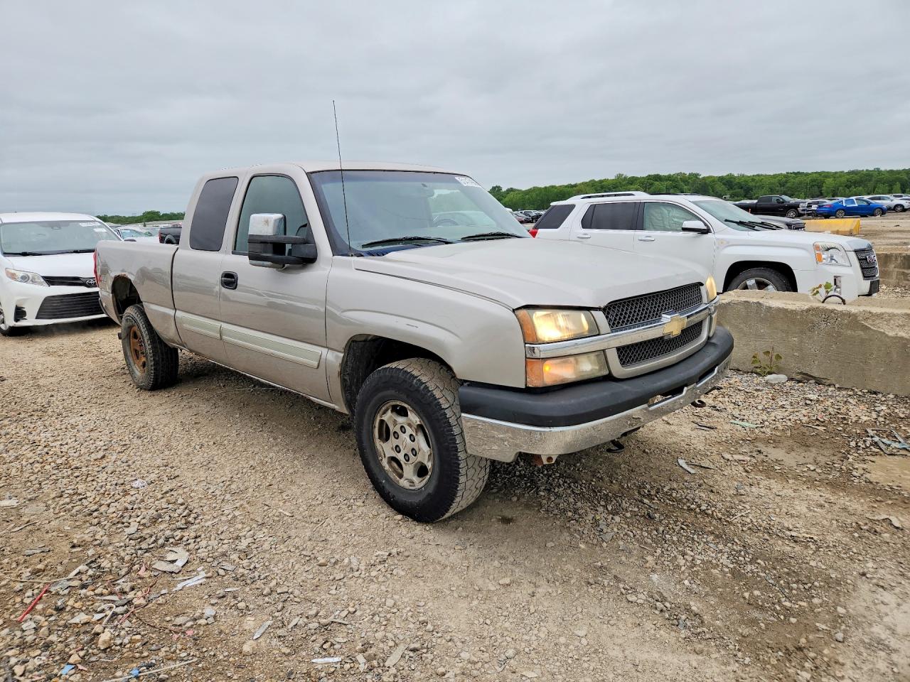 2004 CHEVROLET SILVERADO K1500 photo 10