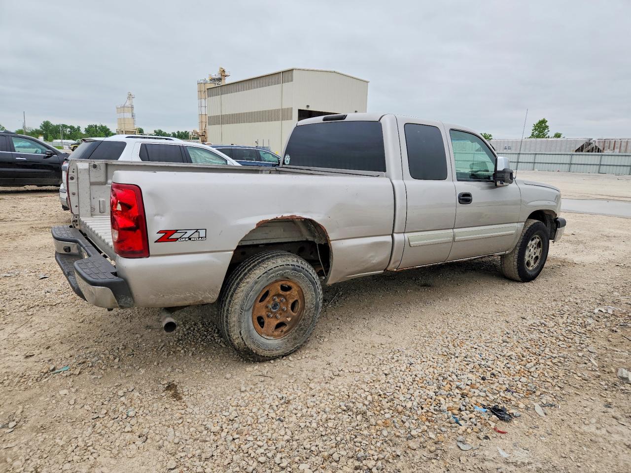 2004 CHEVROLET SILVERADO K1500 photo 7