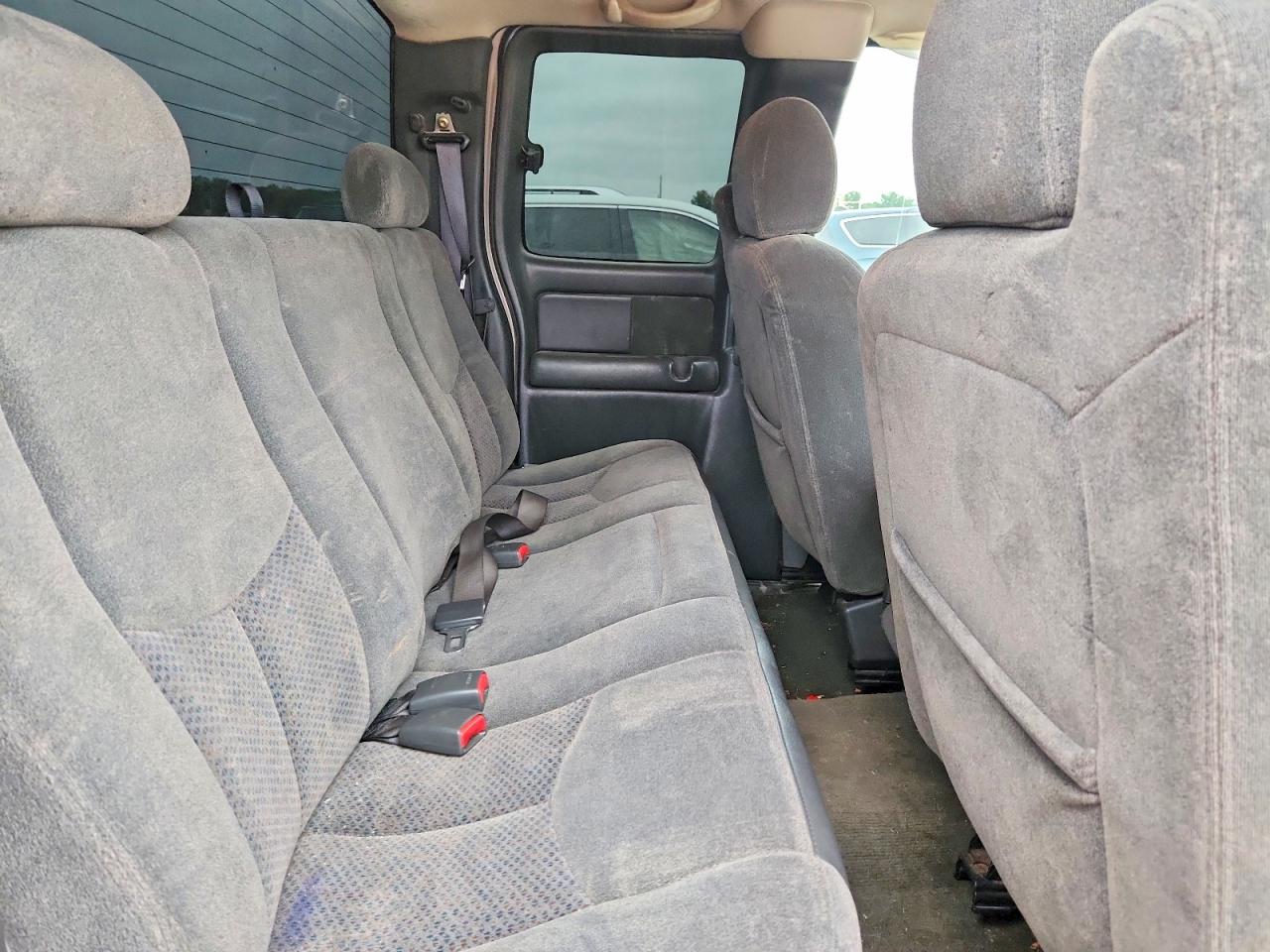 2004 CHEVROLET SILVERADO K1500 photo 28