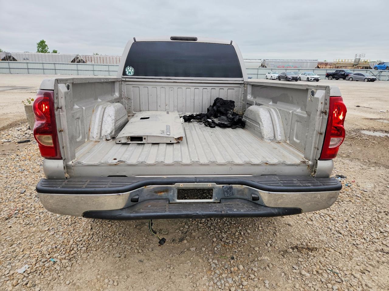 2004 CHEVROLET SILVERADO K1500 photo 16