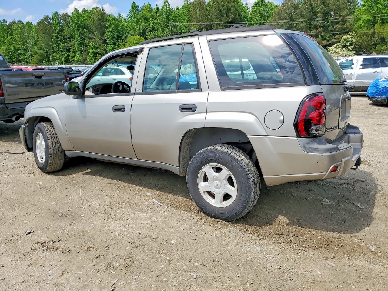 2003 CHEVROLET TRAILBLAZER photo 3