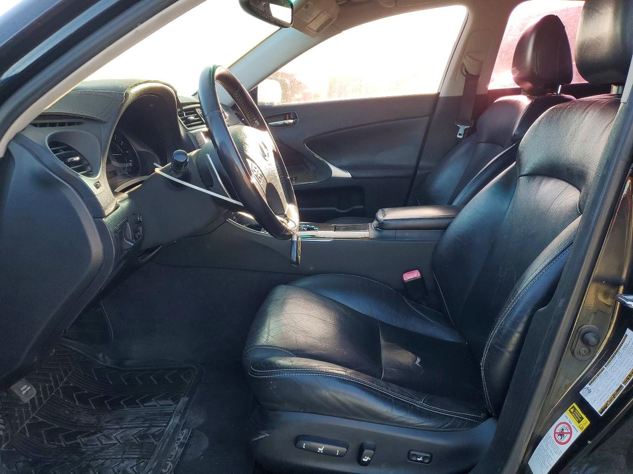 2010 LEXUS IS 250 photo 13