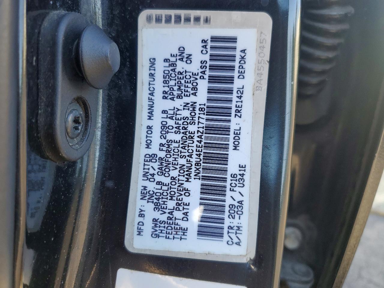 2010 TOYOTA COROLLA LE photo 23