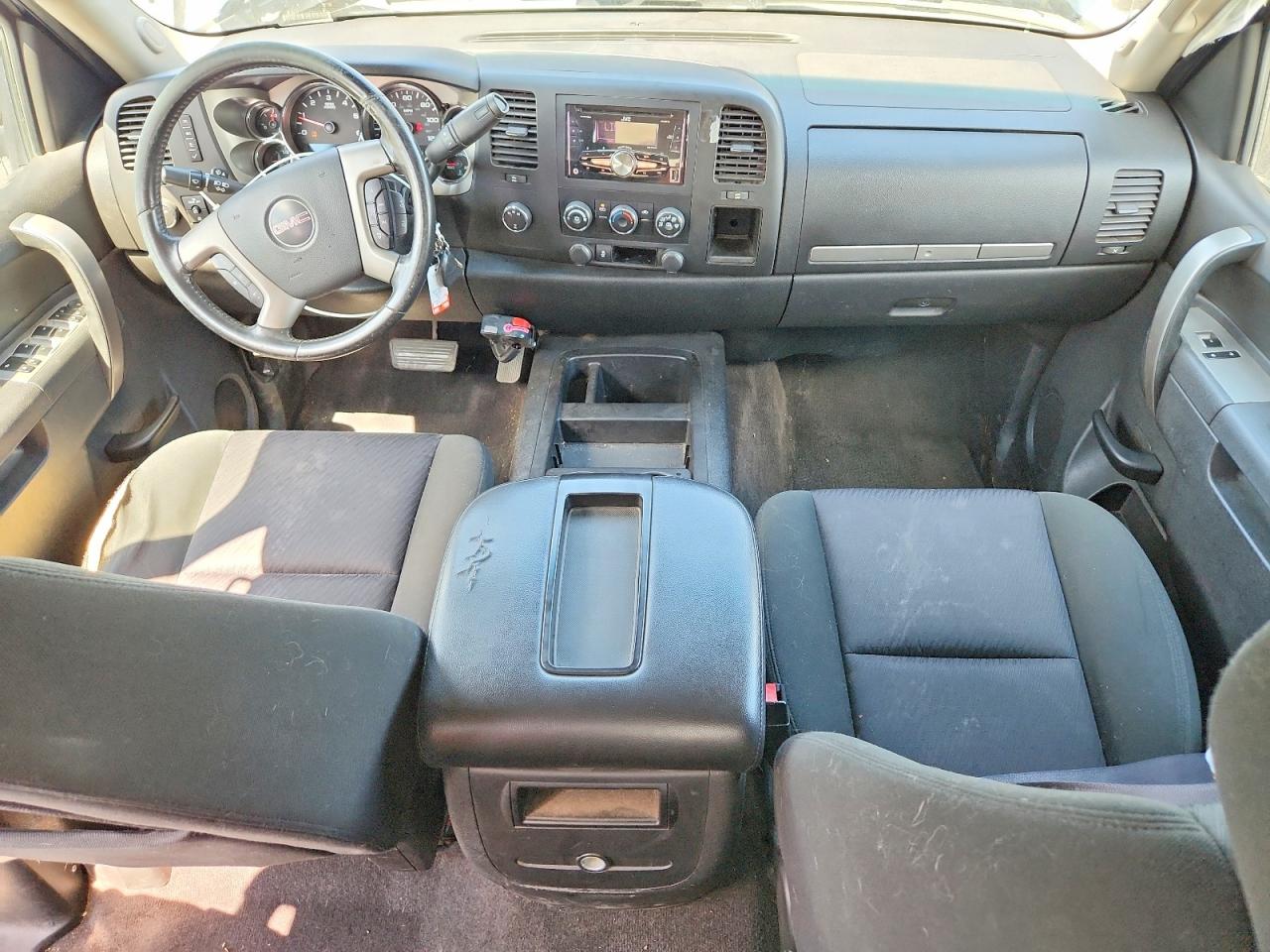 2012 GMC SIERRA K2500 SLE photo 15