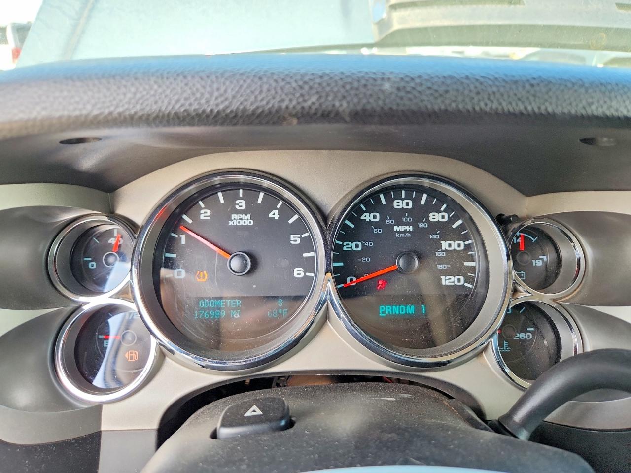 2012 GMC SIERRA K2500 SLE photo 17