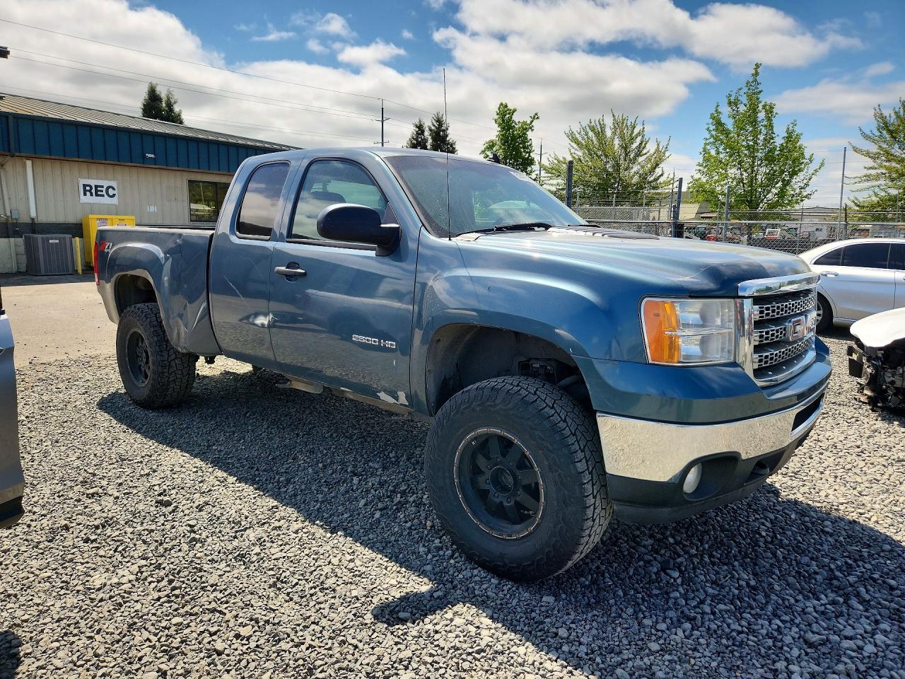 2012 GMC SIERRA K2500 SLE photo 7