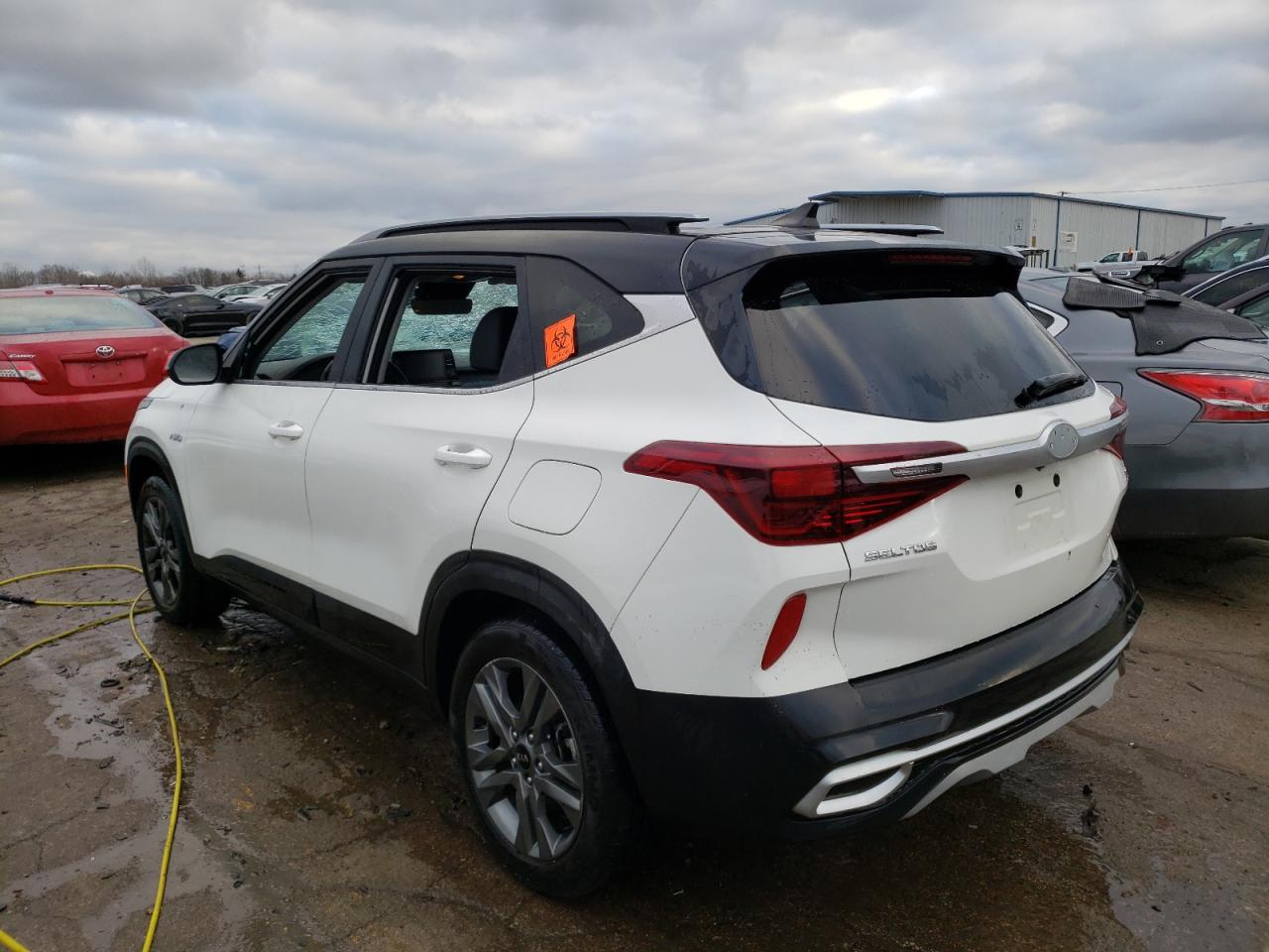 2021 KIA SELTOS S photo 3