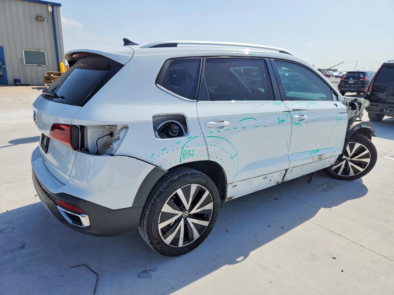 2024 VOLKSWAGEN TAOS SE photo 5