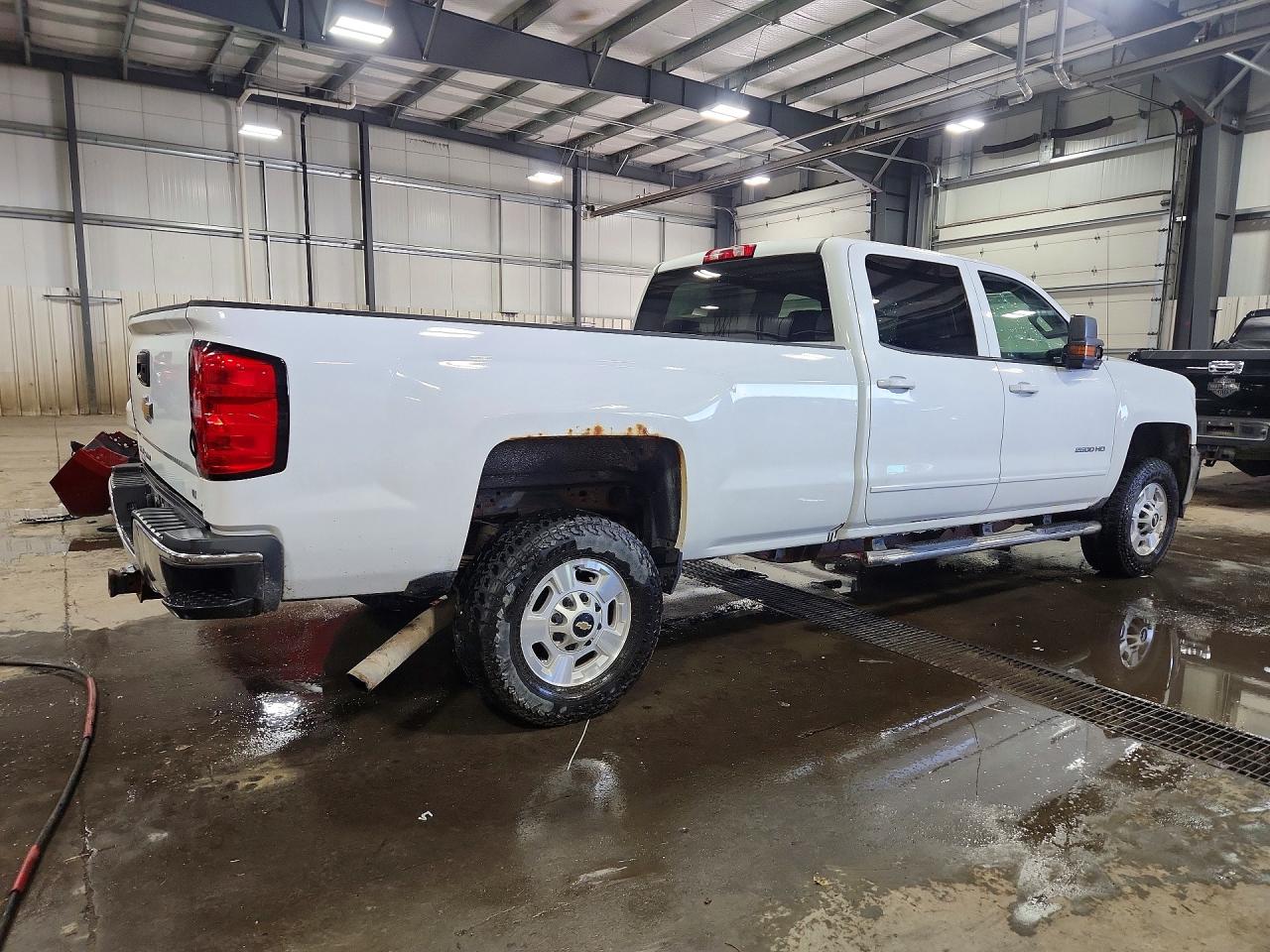 2017 CHEVROLET SILVERADO K2500 HEAVY DUTY LT photo 3