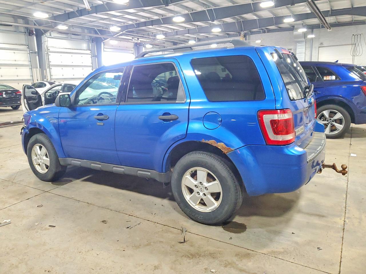 2012 FORD ESCAPE XLT photo 2