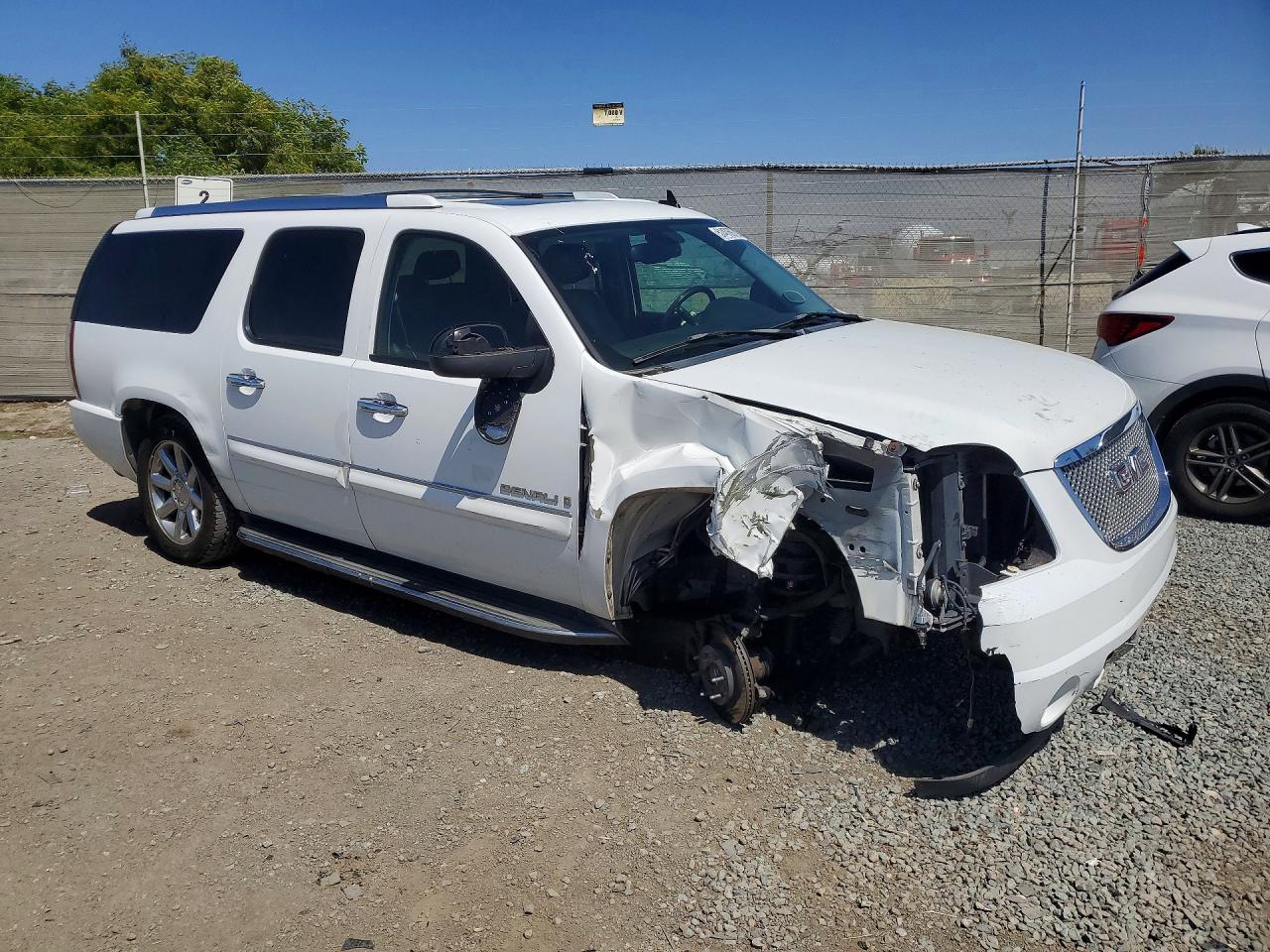 2007 GMC YUKON XL DENALI photo 10