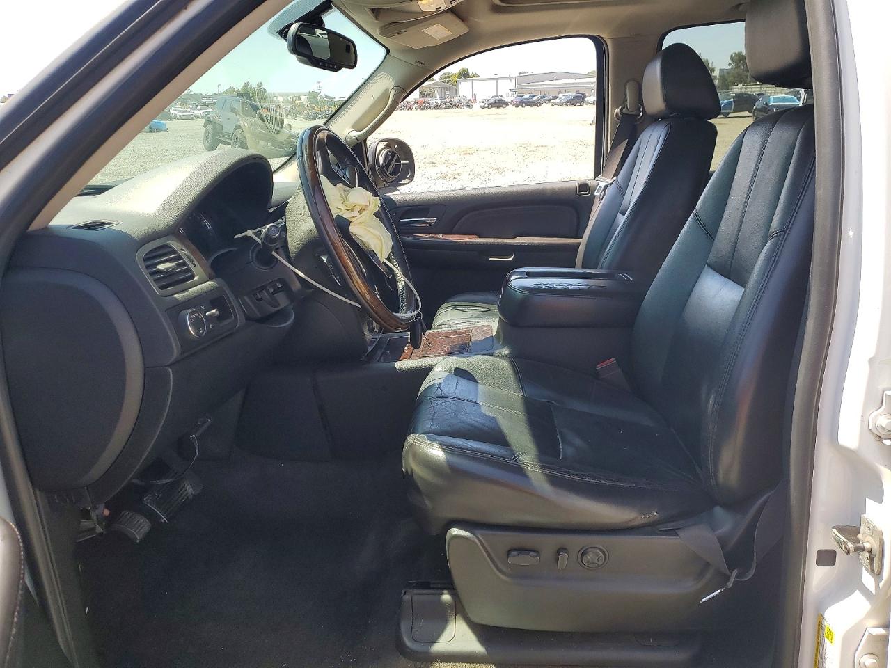 2007 GMC YUKON XL DENALI photo 19
