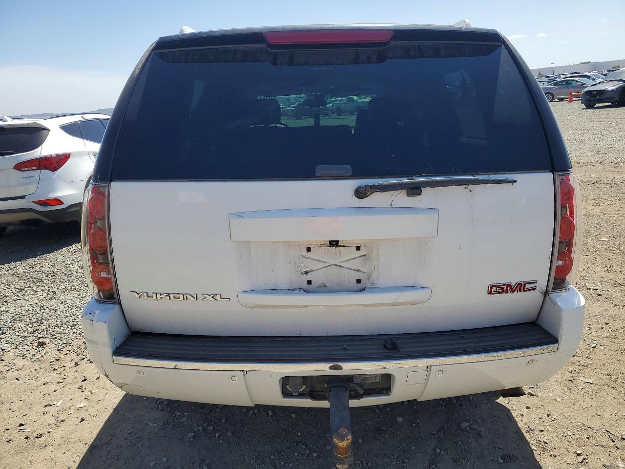 2007 GMC YUKON XL DENALI photo 16