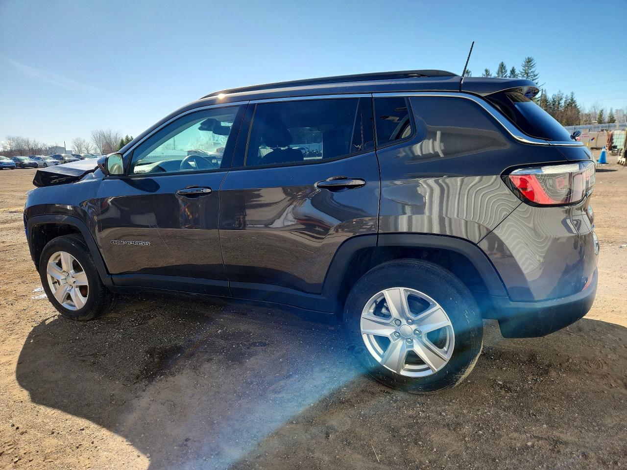 2022 JEEP COMPASS LATITUDE photo 3