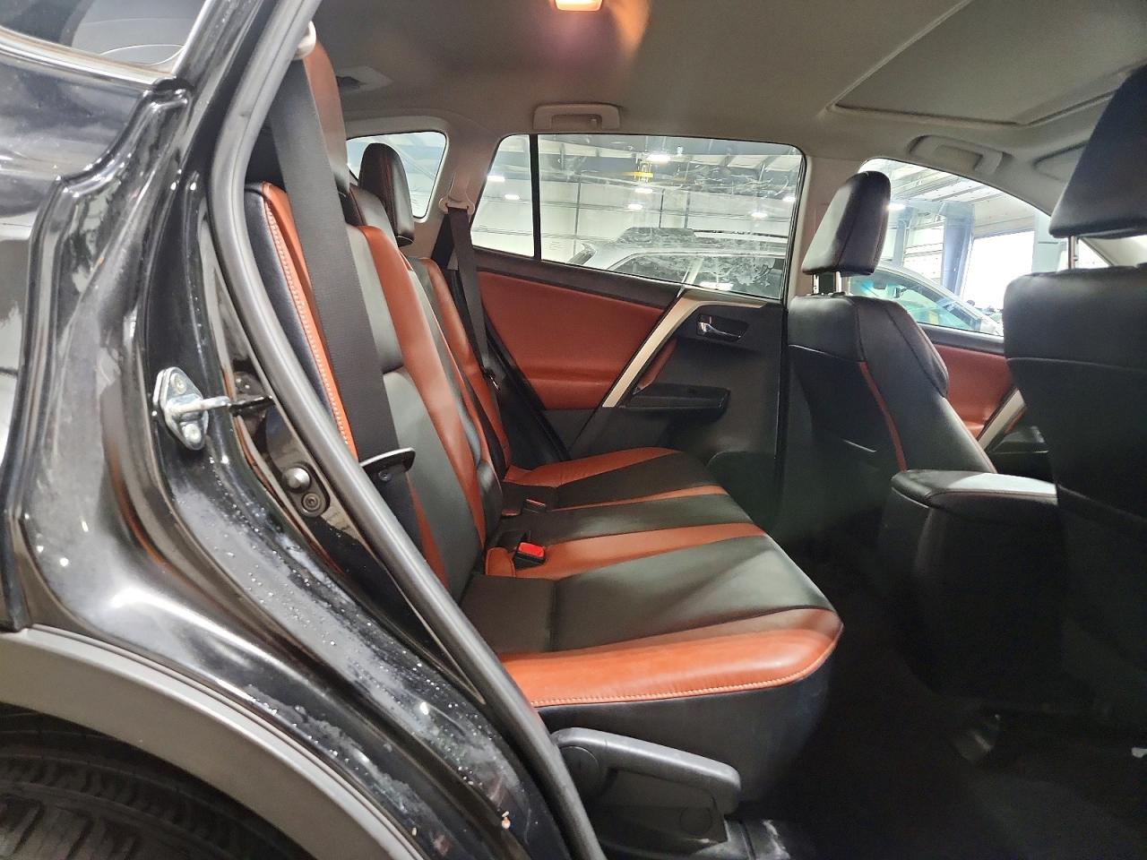 2015 TOYOTA RAV4 LIMITED photo 21
