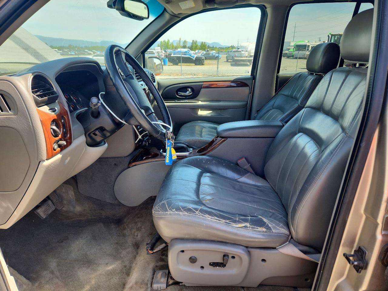 2002 GMC ENVOY photo 13