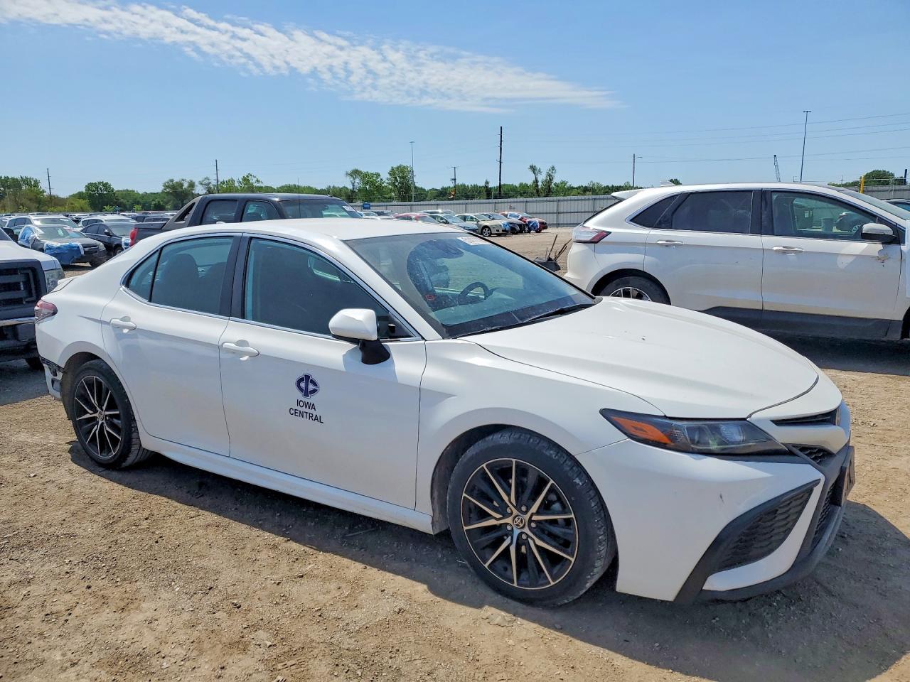 2021 TOYOTA CAMRY SE photo 10