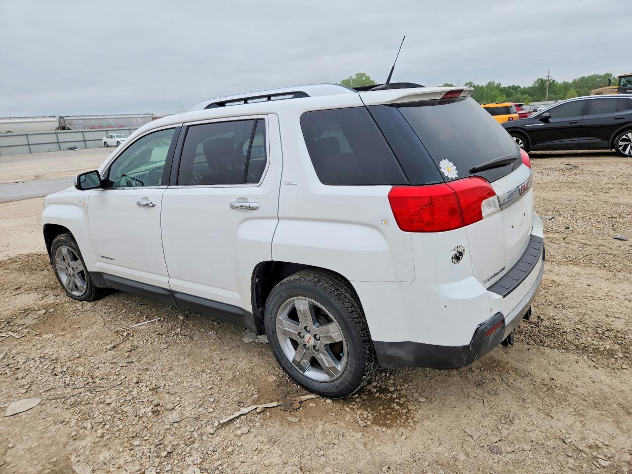 2012 GMC TERRAIN SLT photo 3