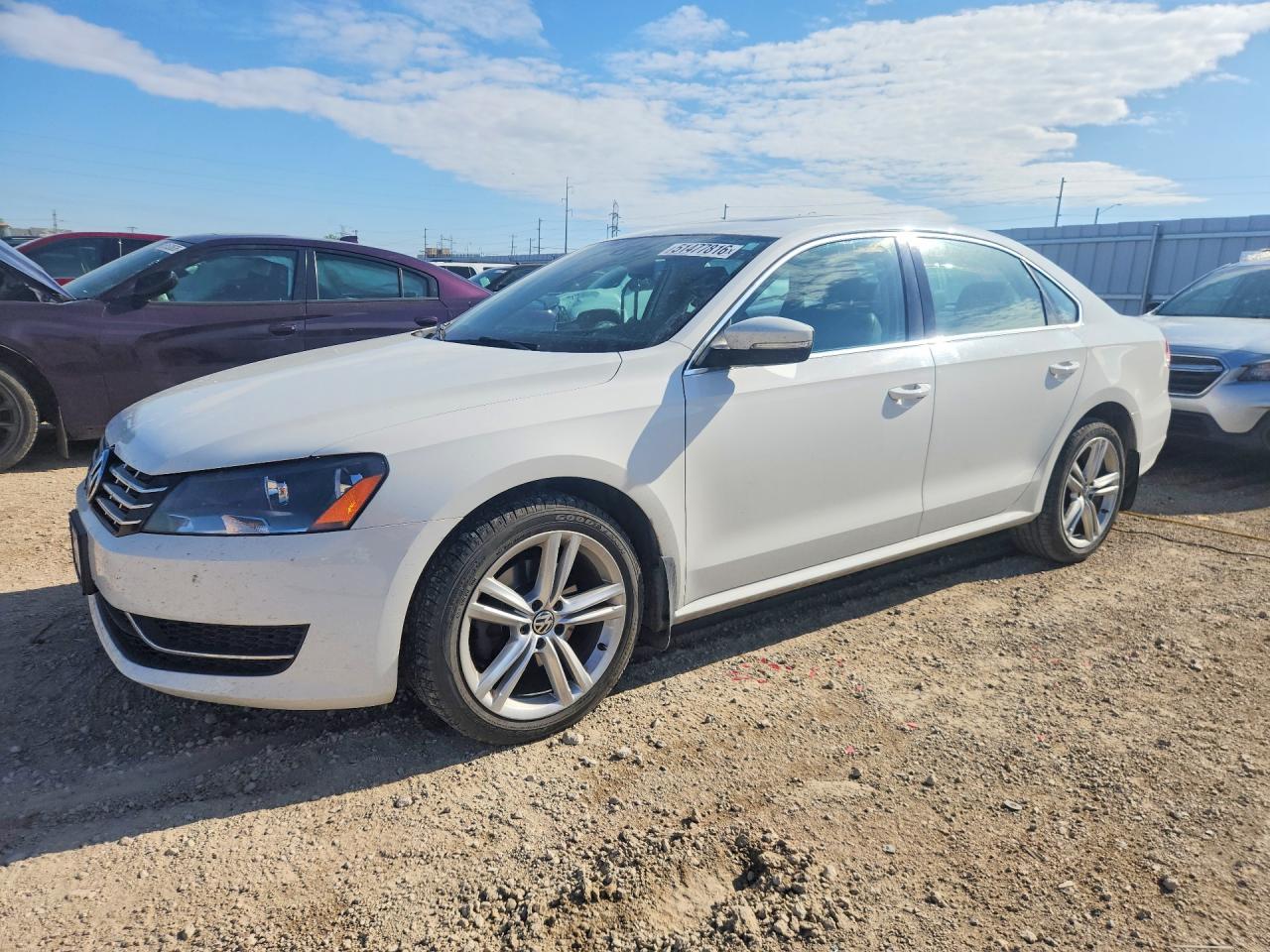 2014 VOLKSWAGEN PASSAT