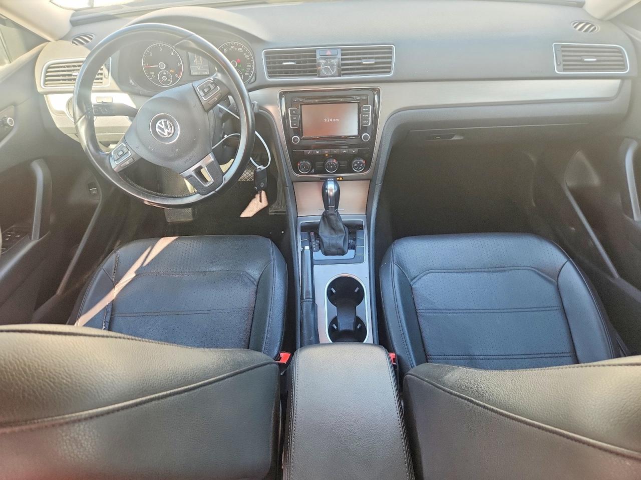 2014 VOLKSWAGEN PASSAT SE photo 22