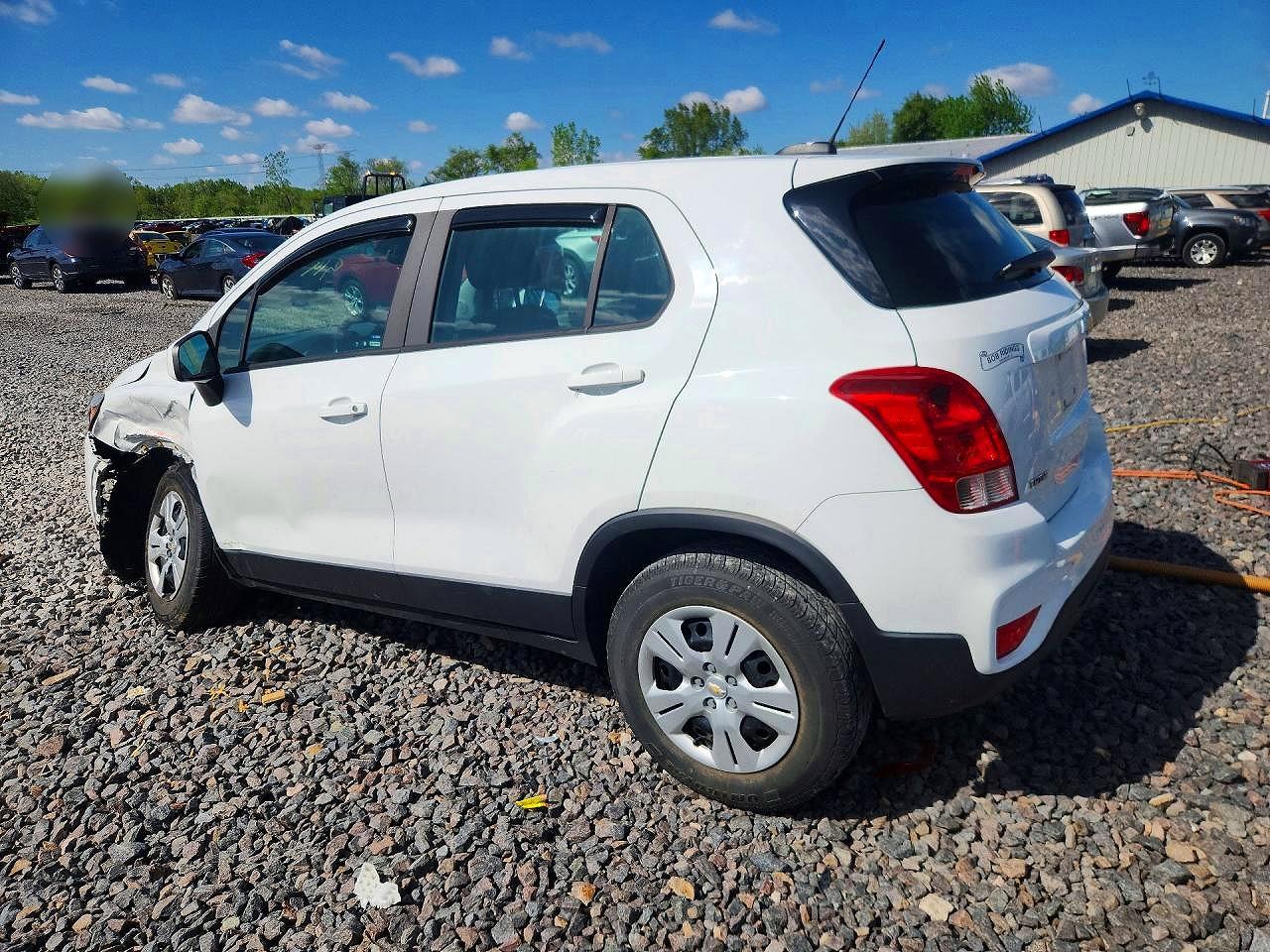 2018 CHEVROLET TRAX LS photo 3