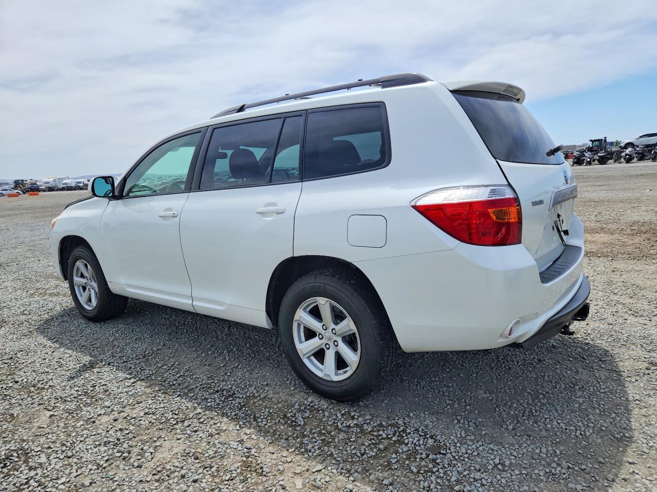 2009 TOYOTA HIGHLANDER BASE photo 3
